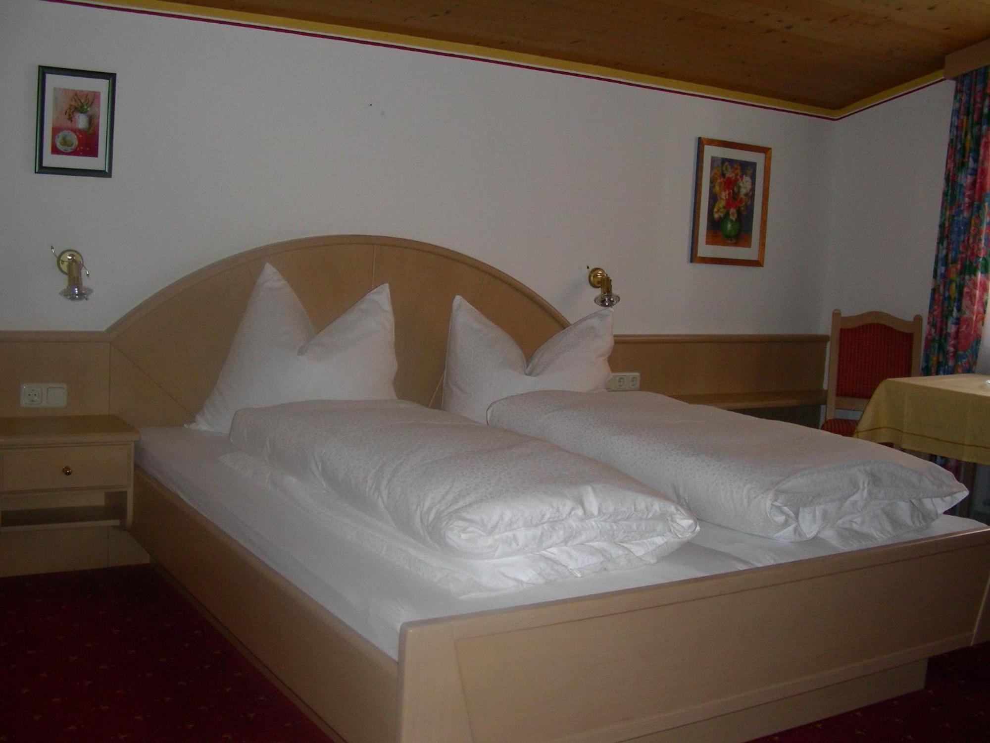 Appartements Tschol Martin Sankt Anton am Arlberg Habitación foto