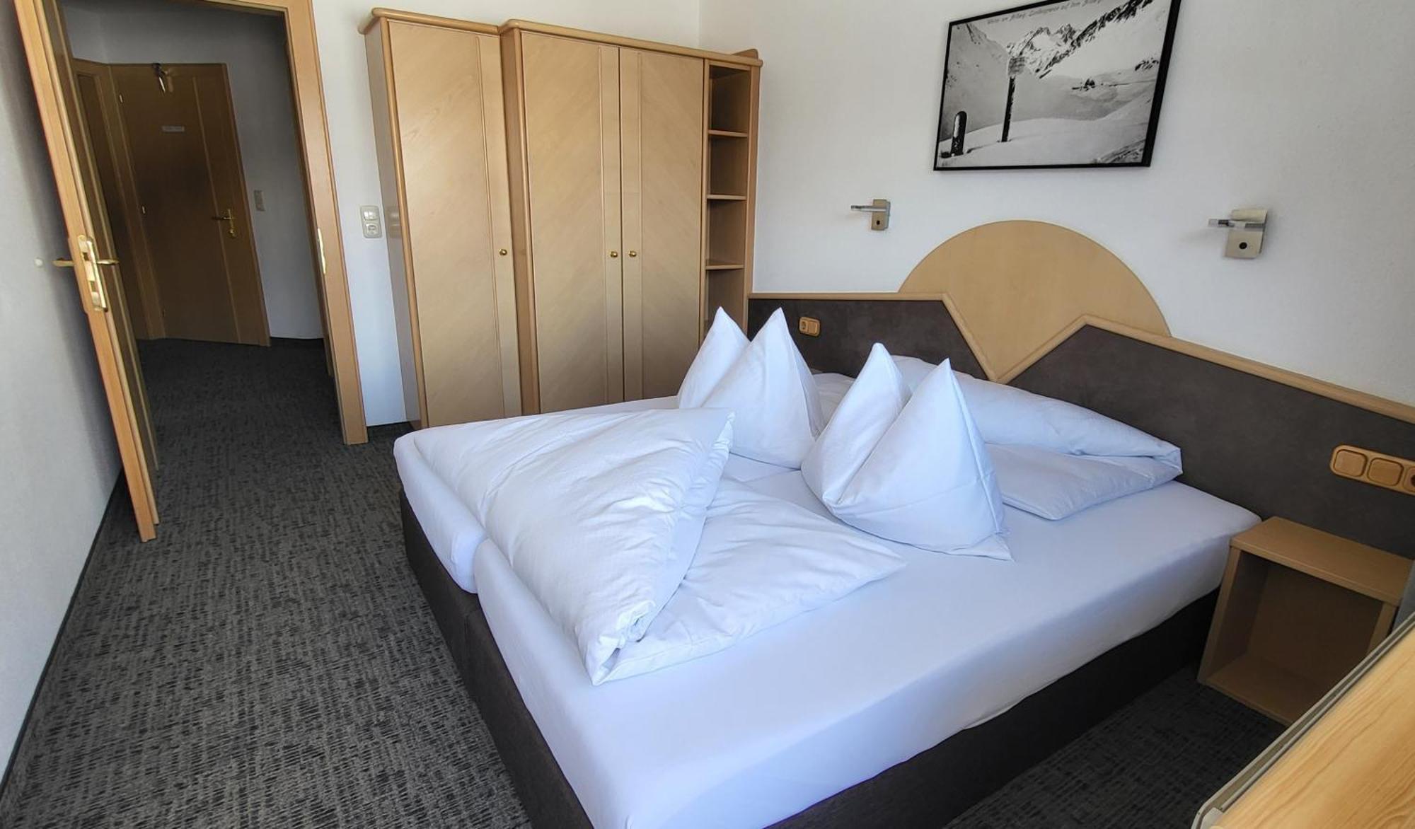 Appartements Tschol Martin Sankt Anton am Arlberg Habitación foto